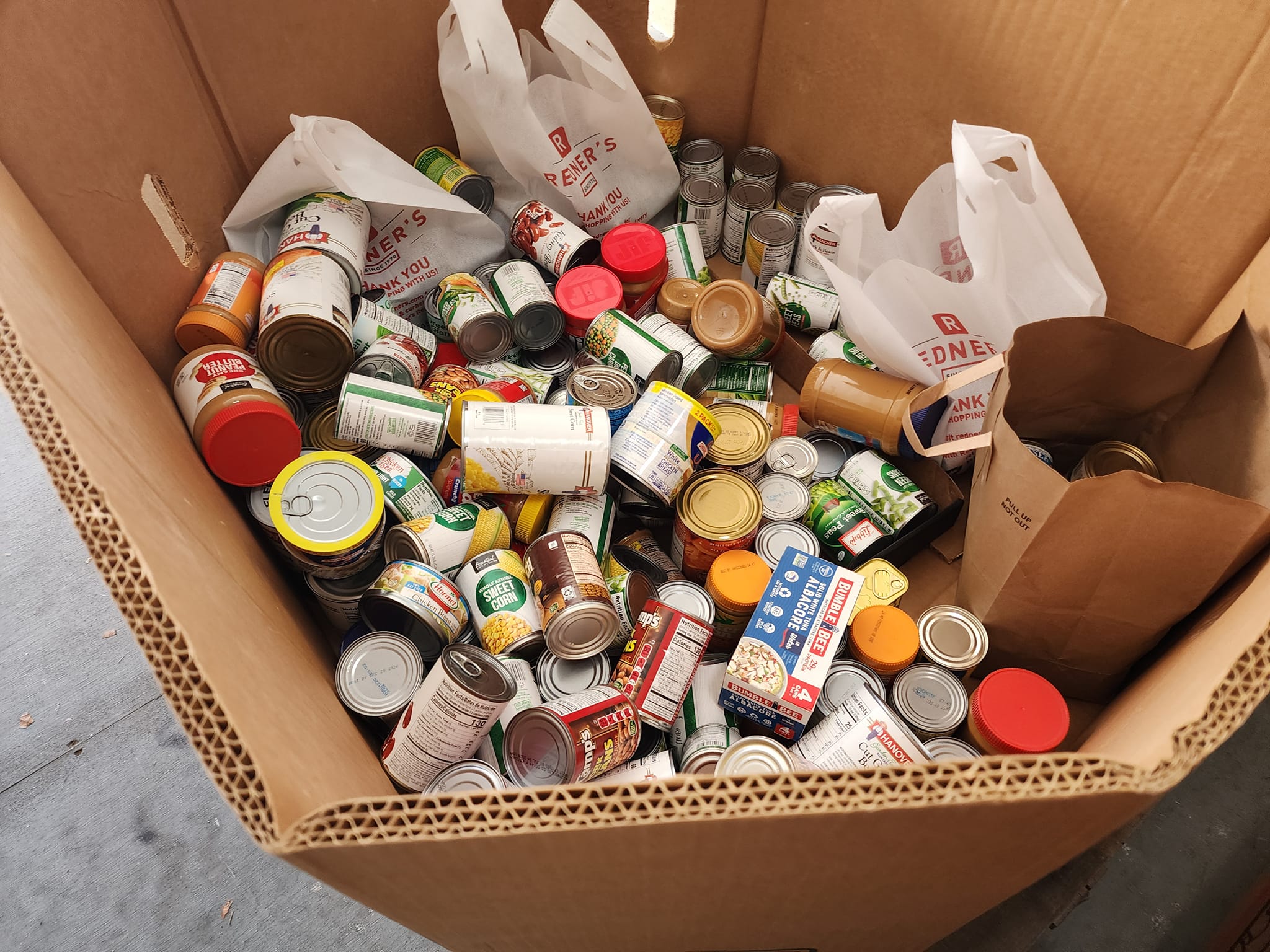 Image of box of food delivered to Redners in Dover for DPS Food Drive